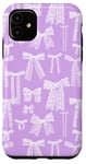 Coque pour iPhone 11 Nœuds en dentelle vintage, dentelle blanche, dentelle esthétique sur mauve