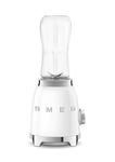 Smeg, Mini-blender Compact PBF01WHEU, 2 Niveaux de Vitesse, Blocage Moteur de Sécurité, 2 bouteilles de 600 ml Fournies, Base Antidérapante, Range cordon Intégré, 300W, Blanc