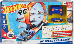 Hot Wheels Toy Car Track Set with 1:64 Scale Remote-Control Vehicle & 30+ Pieces of Race Track, Multiple Configurations, Cars Work On- & Off-Track, HXX45