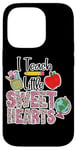 Coque pour iPhone 14 Pro Crayon Apple I Teach Little Sweethearts Classroom