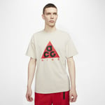 The Nike ACG T-Shirt has a soft feel with graphic that nods to the early days of line. Men's Graphic - Brown