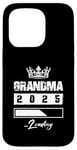 Coque pour iPhone 15 Pro Grandma 2025 Loading | Citation de famille amusante