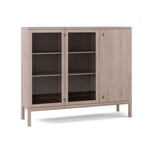 Stolab - Prio Skänk Hög Ek Glasdörr, 120 x 135 x 39, Ytbehandling Vitolja 5 - Sideboards - Måns Sjöstedt - Träfärgad - Glas/Trä