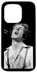 Coque pour iPhone 15 Pro The Clash Live Joe Strummer par Virgina Turbett