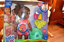 poupee neuve baby alive  va sur le pot rare car colore  ATTENTION PARLE FRANCAIS