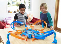 Hot Wheels Criss Cross Crash Motorized Track Set, 4 High Speed Crash Zones