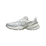 Nike Femme V2K Run Sneaker, Photon Dust Light Silver Summit White, 39 EU