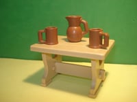 PLAYMOBIL TABLE EN BOIS DE 6 CM DE LONG AVEC POT ET TASSES, ÉTAT NEUF