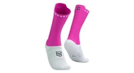 Chaussettes compressport pro racing socks v4 0 bike blanc rose