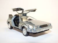 DMC DE LOREAN Film RETOUR VERS LE FUTUR 1/32  DELOREAN