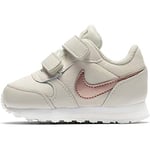 Nike Mixte Enfant MD Runner 2 Basket, Beige Phantom MTLC Red Bronze White 016, 23.5 EU