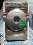 SONY PORTABLE CD WALKMAN D-NE005 WITH MP3 PLAYER (BRAND NEW IN BOX)