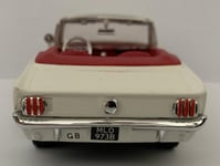 007’s Ford Mustang ½ 1964, Goldfinger, 1:24 scale model, Motormax, James Bond