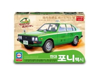 Academy Hyundai Pony Gen 1 Taxi 1/24