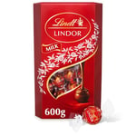 Lindt Lindor Milk Chocolate Truffles Box Extra Large - Approx 48 balls, 600g - Chocolate Truffles with a Smooth Melting Filling - Gift or Sharing - Birthday, Celebrations, Congratulations, Thank you