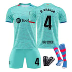 23/24 FC Barcelona Två Bortatröjor Barn Set med Strumpor och Skyddsutrustning 4 R.ARAUJO 4 R.ARAUJO children's sizes22