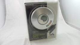 For Collectors Sony MP3/ATRAC Walkman Portable CD Player - Silver (D-NE320/SC1)