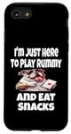 Coque pour iPhone SE (2020) / 7 / 8 Funny I'm Just Here To Play Rummy And Eat Snacks Jeu de cartes