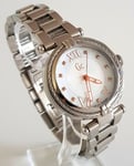 Montre Femme GUESS COLLECTION  LADY CHIC en Argent et or rose. 459,00€ Neuve