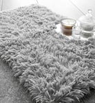 Catherine Lansfield Tapis de Bain en Fausse Fourrure Gris argenté 50 x 80 cm