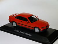 BMW série 3 coupé E36 de 1992 au 1/43 de Minichamps / Maxichamps 940023320