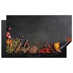 KitchenYeah© Protege Plaque Tapis Pour Induction 91x52 cm Deco Cuisine Protection Vitrocéramique Pour Cuisiniere Herbes - Aliments - Épice - Noir - Paprika - Cannelle