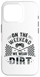 Coque pour iPhone 16 Pro Dirt Track Racing le week-end, nous portons un pilote de voiture Dirt Race