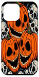 Coque pour iPhone 14 Plus Citrouille orange effrayante et crânes et couleurs d'automne d'Halloween