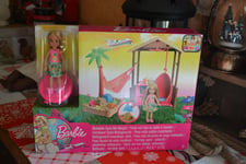 barbie neuf aventure cabanon de plage avec la poupee et le bac