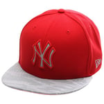 Reflect Vize Strapback Cap - NY Yankees Red