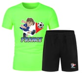 Ensemble De Foot Maillot Et Short D'un Footballeur Enfant Vert