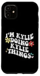 Coque pour iPhone 11 Rétro Groovy Im KYLIE Doing KYLIE Things Funny Fête des Mères