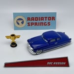 VOITURE DISNEY PIXAR CARS Radiator Springs - Doc Hudson + Bumper Sticker & Coupe