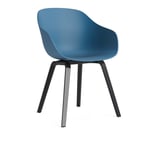 HAY - AAC222 Chair Black WB Lacq Oak Base Azure Blue 2.0 Shell - Matstolar - Hee Welling - Blå - Trä/Plast