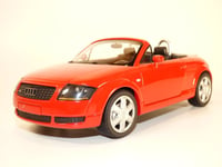 AUDI TT cabriolet rouge 1/18 1998