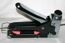 Heavy Duty Staple Gun Stapler Tacker With Staples Fabric Upholstery Wood Work