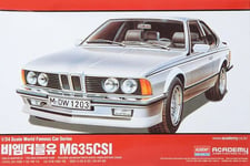 Liimattava malli Academy 15102 BMW M635 CSI 1/24