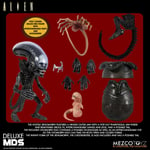 Mezco Toyz Alien Deluxe MDS Figure + Face Hugger Accessories