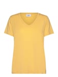 Adeliasz V-N T-Shirt Yellow Saint Tropez