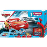 Carrera första Disney Cars 3 krets 2,4 meter