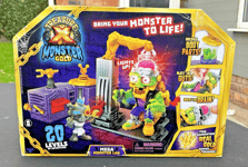 TREASURE X MONSTER GOLD MEGA MONSTER LAB PLAYSET *NEW & SEALED* FIND REAL GOLD!!