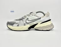 Nike V2K Run Retro OG Vintage Trainers White Silver UK Size 8 EUR 42.5