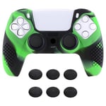 eXtremeRate PlayVital Housse en Silicone pour ps5 Manette,Housse de Protection Antidérapante pour ps5 Coque Poignée en Silicone avec Capuchon Joystick pour ps5-Vert & Noir(Édition Cloutée 3D)