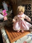 robe neuve rose avec veste jupon culotte  poupee mariquita perez ou gotz