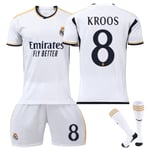 23/24 Real Madrid Barn- och Vuxenträningskläder Sportkläder Set med Strumpor No.8 KROOS L