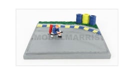 EDICOLA 181399 Diorama - Sauveteur Routier Circuit - Fireman Race - Gris Bleu