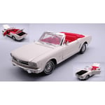 FORD MUSTANG CONVERTIBLE "JAMES BOND GOLDIFINGER" CREME/WHITE 1:18 MotorMax