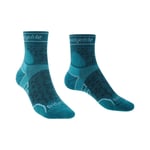 Bridgedale Socks Womens Trail Run Ultra Light T2 Merino 3/4 Crew Teal 710202