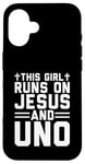 Coque pour iPhone 16 Cette fille court sur Jesus and Uno, jeu de cartes chrétien amusant