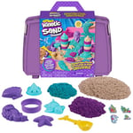 Kinetic Sand Sable Magique - Mallette Palais de Sirène 934 G + 8 Accessoires - Emportez Votre Sable Coloré Partout & Sculptez Vos Créations - Loisir Créatif Enfant - Jouet Enfant 3 Ans Et +